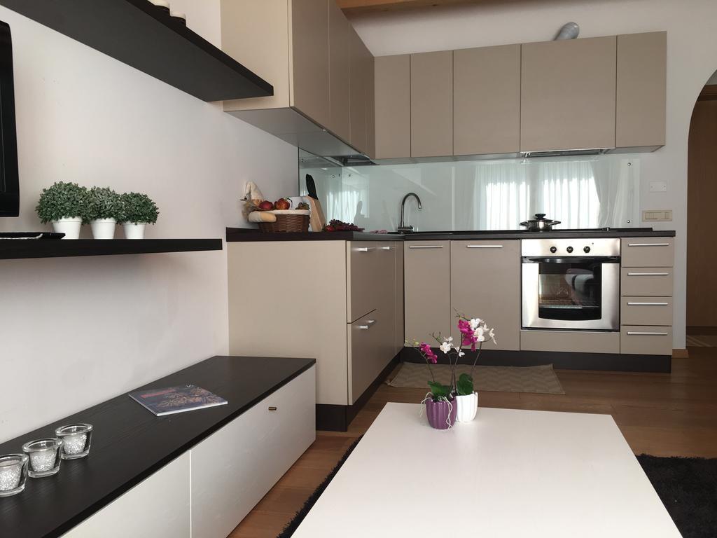 Residenza Eleonora Apartment เตมู ภายนอก รูปภาพ