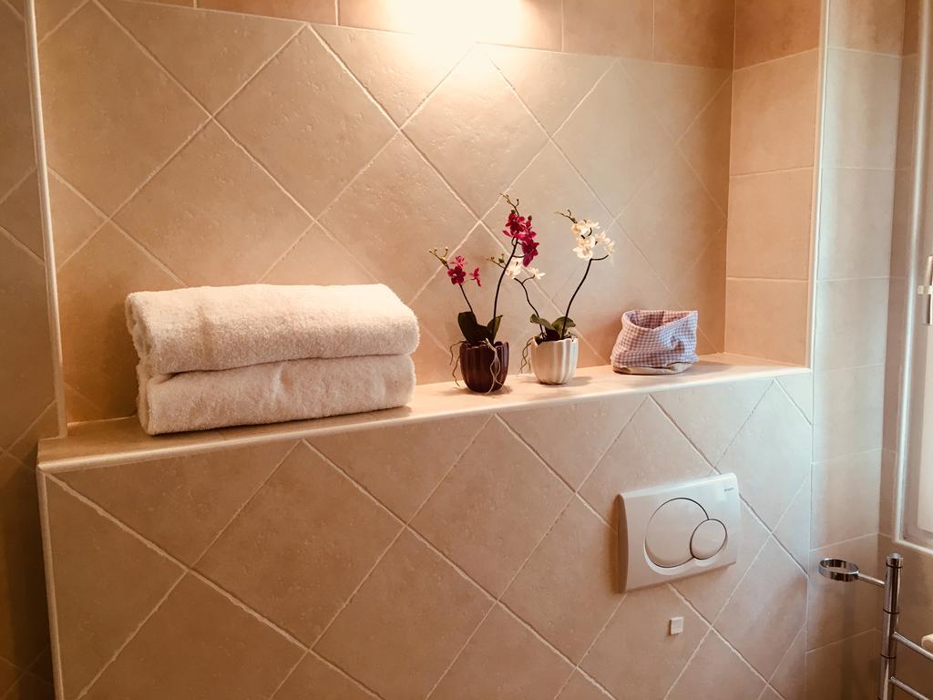 Residenza Eleonora Apartment เตมู ภายนอก รูปภาพ
