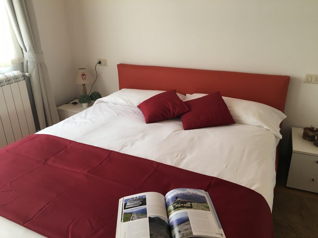 Residenza Eleonora Apartment เตมู ภายนอก รูปภาพ